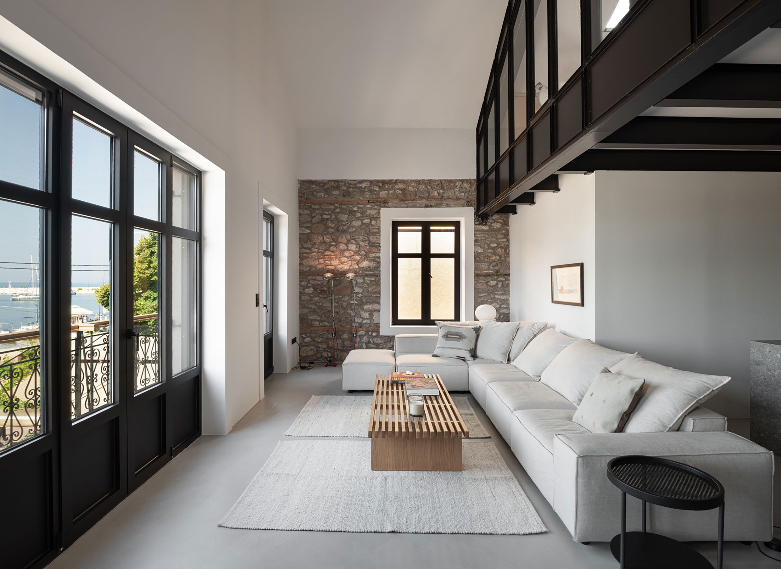 Thasos Loft: A Harmonious Blend of Tradition and Modernity by Minas ...