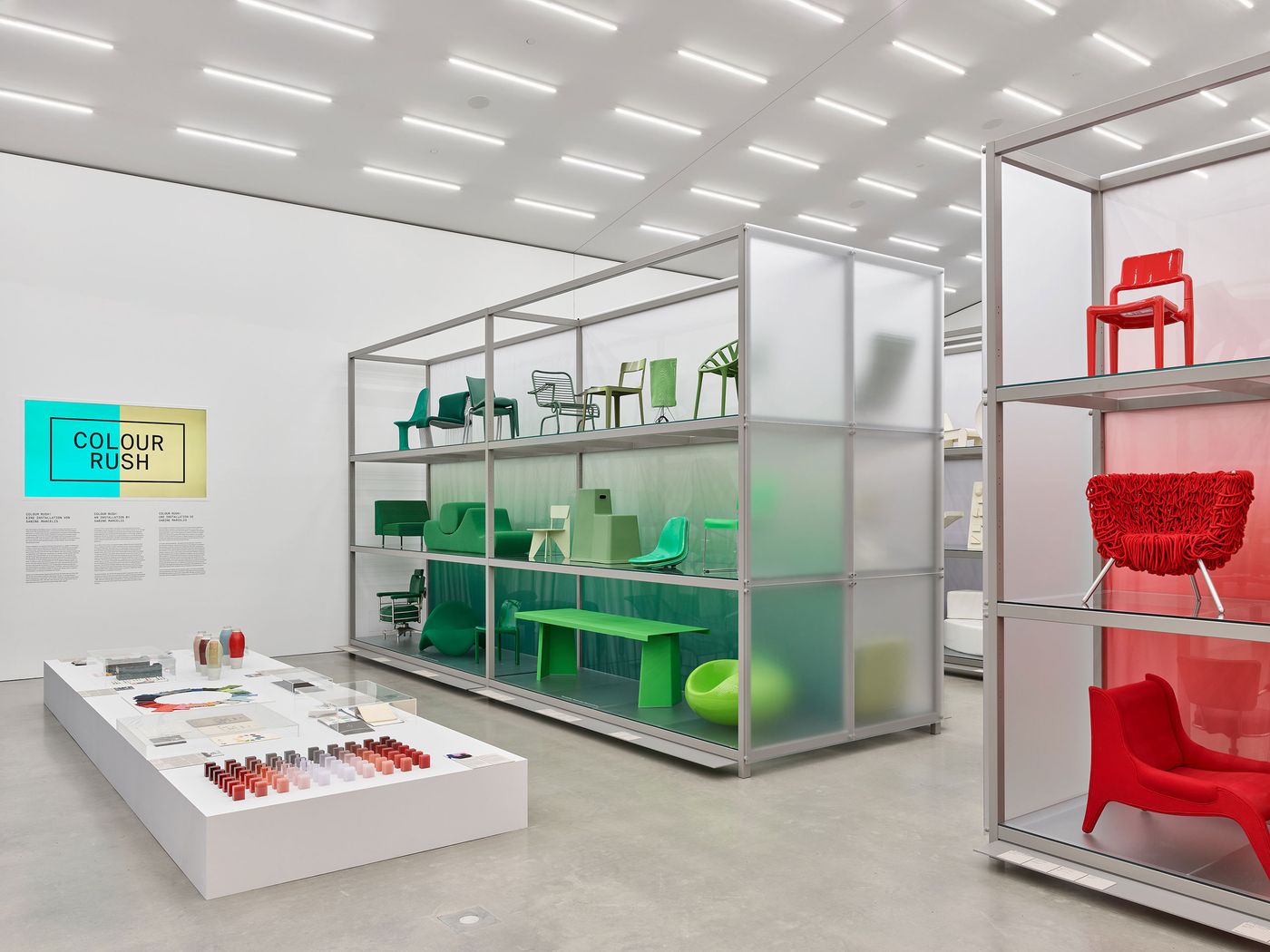 Installation view »Colour Rush! An Installation by Sabine Marcelis«, Vitra Schaudepot © Vitra Design Museum, photo: Mark Niedermann © VG Bild-Kunst, Bonn 2022 Installation view »Colour Rush! An Installation by Sabine Marcelis«, Vitra Schaudepot © Vitra Design Museum, photo: Mark Niedermann © VG Bild-Kunst, Bonn 2022