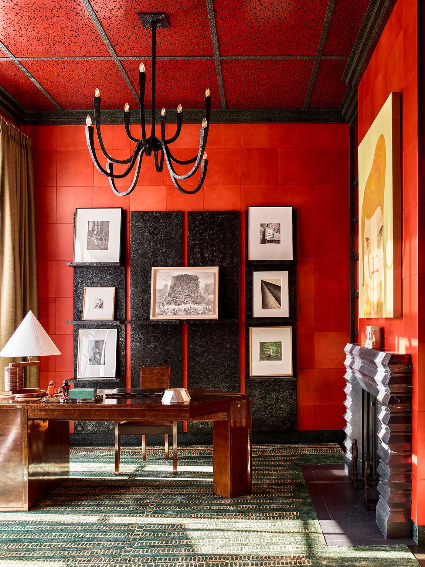 Office: An Andr é Sornay ash desk and chair (1937) are paired with a Sornay table lamp (1935). Works by Michaël Borremans, Luc Tuymans, Frederick Sommer, Dan Fischer, Jay DeFeo, and Ikeda Manabu rest on the shelves behind.
Photography by Eric Piasecki. Office: An Andr é Sornay ash desk and chair (1937) are paired with a Sornay table lamp (1935). Works by Michaël Borremans, Luc Tuymans, Frederick Sommer, Dan Fischer, Jay DeFeo, and Ikeda Manabu rest on the shelves behind.
Photography by Eric Piasecki.
