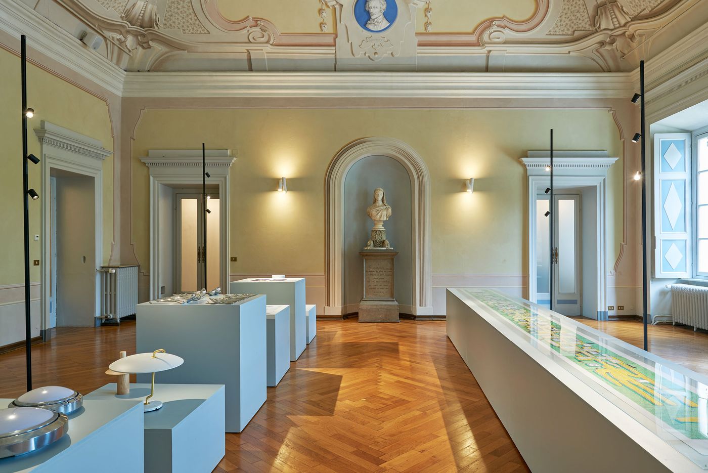 Installation view. History Repeating at Teatro Sociale Como, Sale del Ridotto. Photo Maurizio Cavallasca. Courtesy Lake Como Design Festival. Installation view. History Repeating at Teatro Sociale Como, Sale del Ridotto. Photo Maurizio Cavallasca. Courtesy Lake Como Design Festival.