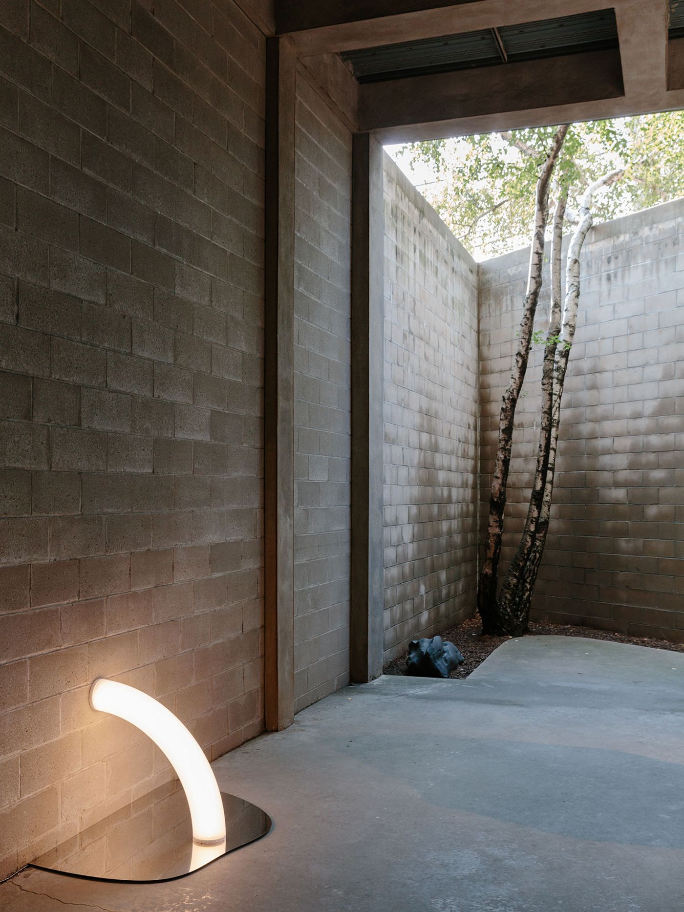 Installation view. "Objects of Common Interest: Hard, Soft, and All Lit Up with Nowhere to Go", Noguchi Museum, New York. Photography by Brian W. Ferry. Artworks © Objects of Common Interest and © The Isamu Noguchi Foundation and Garden Museum / Artists Rights Society Installation view. "Objects of Common Interest: Hard, Soft, and All Lit Up with Nowhere to Go", Noguchi Museum, New York. Photography by Brian W. Ferry. Artworks © Objects of Common Interest and © The Isamu Noguchi Foundation and Garden Museum / Artists Rights Society
