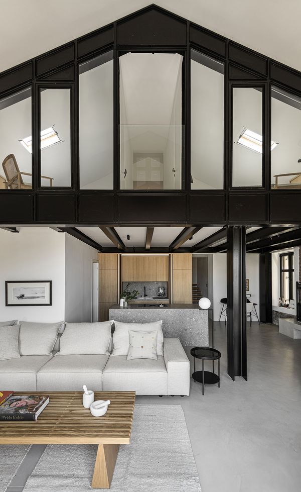 Thasos Loft: A Harmonious Blend of Tradition and Modernity by Minas ...