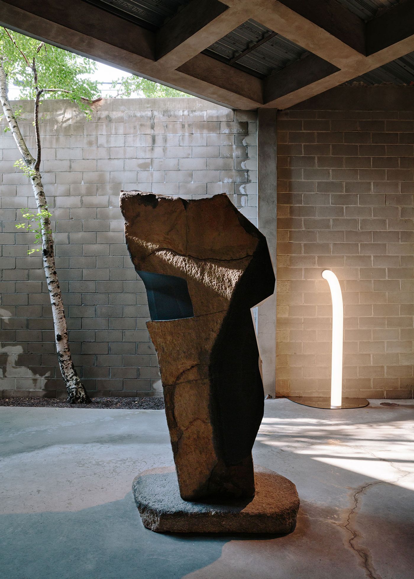 Installation view. "Objects of Common Interest: Hard, Soft, and All Lit Up with Nowhere to Go", Noguchi Museum, New York. Photography by Brian W. Ferry. Artworks © Objects of Common Interest and © The Isamu Noguchi Foundation and Garden Museum / Artists Rights Society Installation view. "Objects of Common Interest: Hard, Soft, and All Lit Up with Nowhere to Go", Noguchi Museum, New York. Photography by Brian W. Ferry. Artworks © Objects of Common Interest and © The Isamu Noguchi Foundation and Garden Museum / Artists Rights Society
