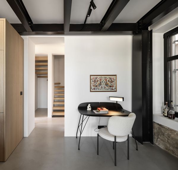 Thasos Loft: A Harmonious Blend of Tradition and Modernity by Minas ...