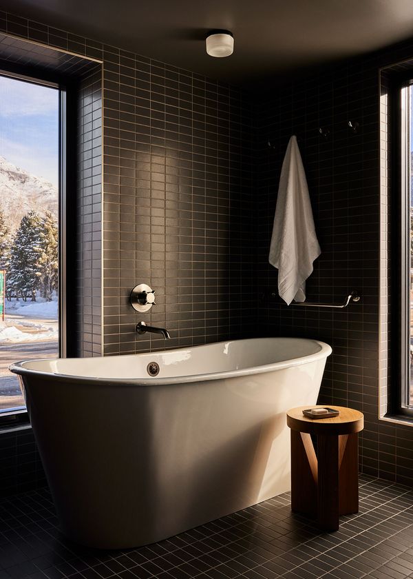 MOLLIE: A Boutique Hotel in Aspen Channels the Colorado Ski Town's ...
