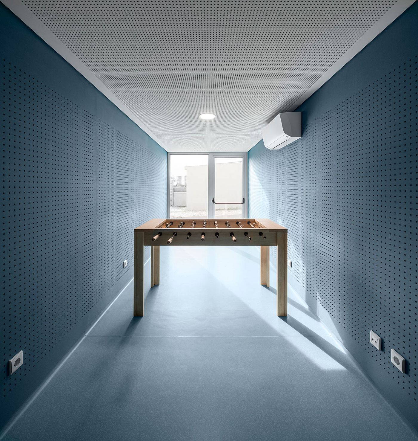 Spectris Innovation Centre by STUDIUM. Photo by Ivo Tavares Studio.