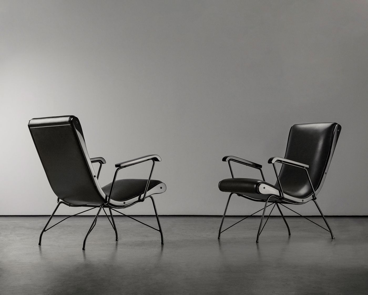 Prototype Armchairs by Carlo Hauner. Photography © Carpenters Workshop Gallery.