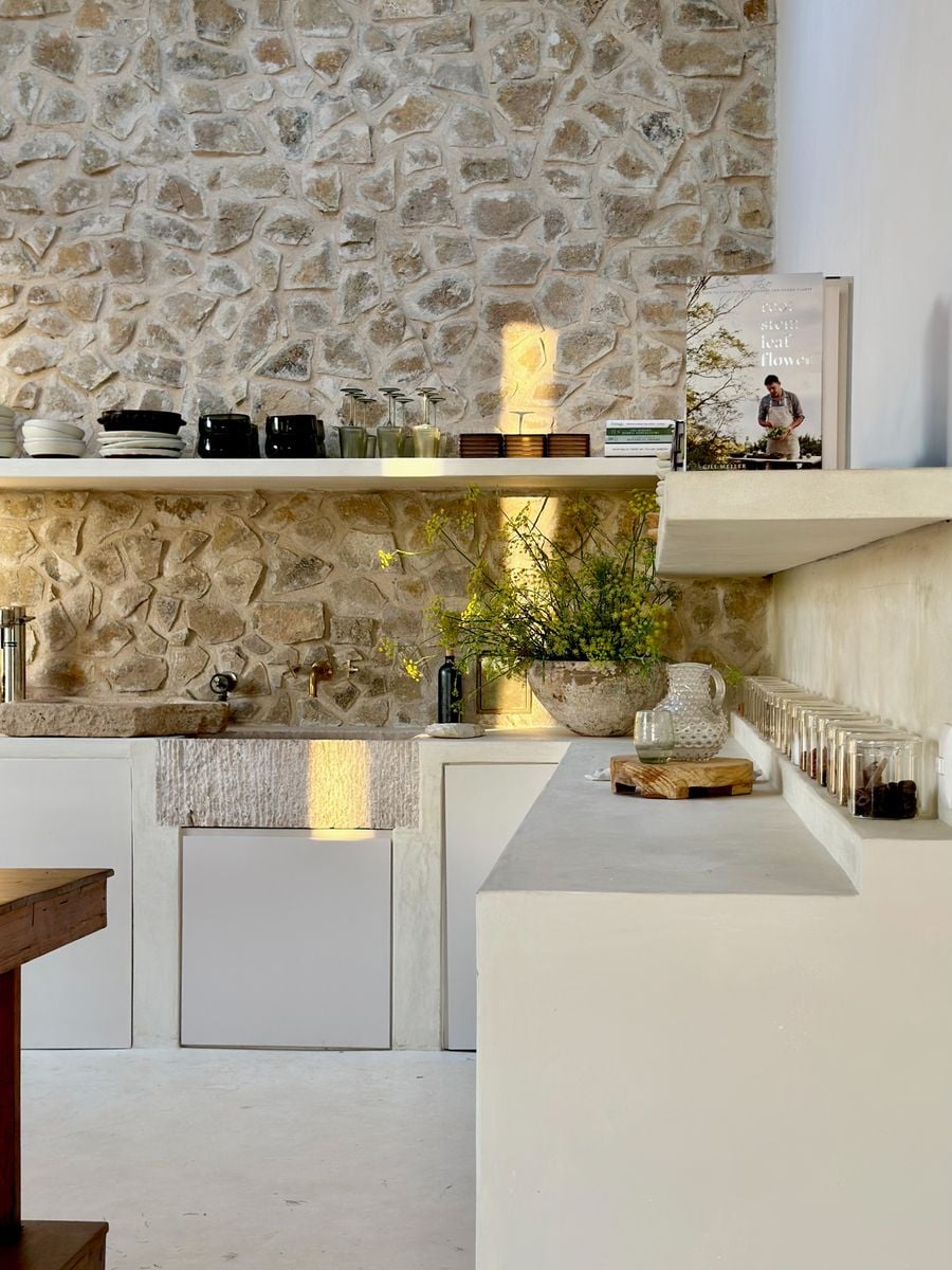 Nua Nakūi: Jasmine Scalesciani-Hawken’s Handcrafted Ode to Wellness in ...