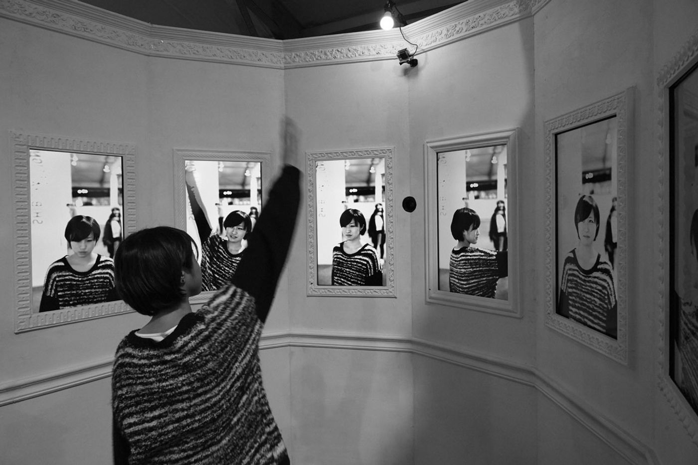 FRAGMENTS OF 'NOW' installation designed by Yohei Iwaki. FRAGMENTS OF 'NOW' installation designed by Yohei Iwaki.