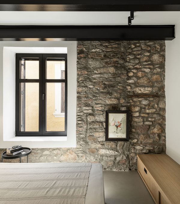 Thasos Loft: A Harmonious Blend of Tradition and Modernity by Minas ...