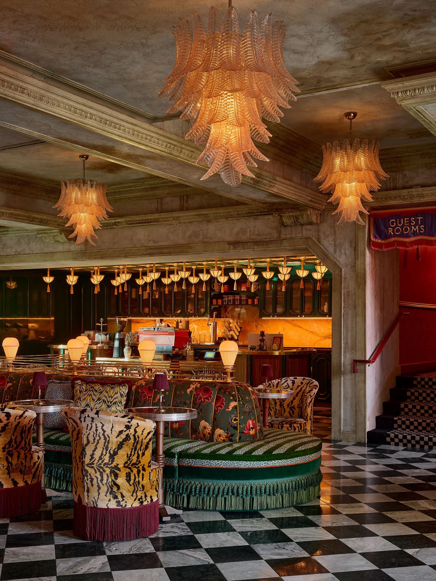 LaFayette Hotel & Club: San Diego