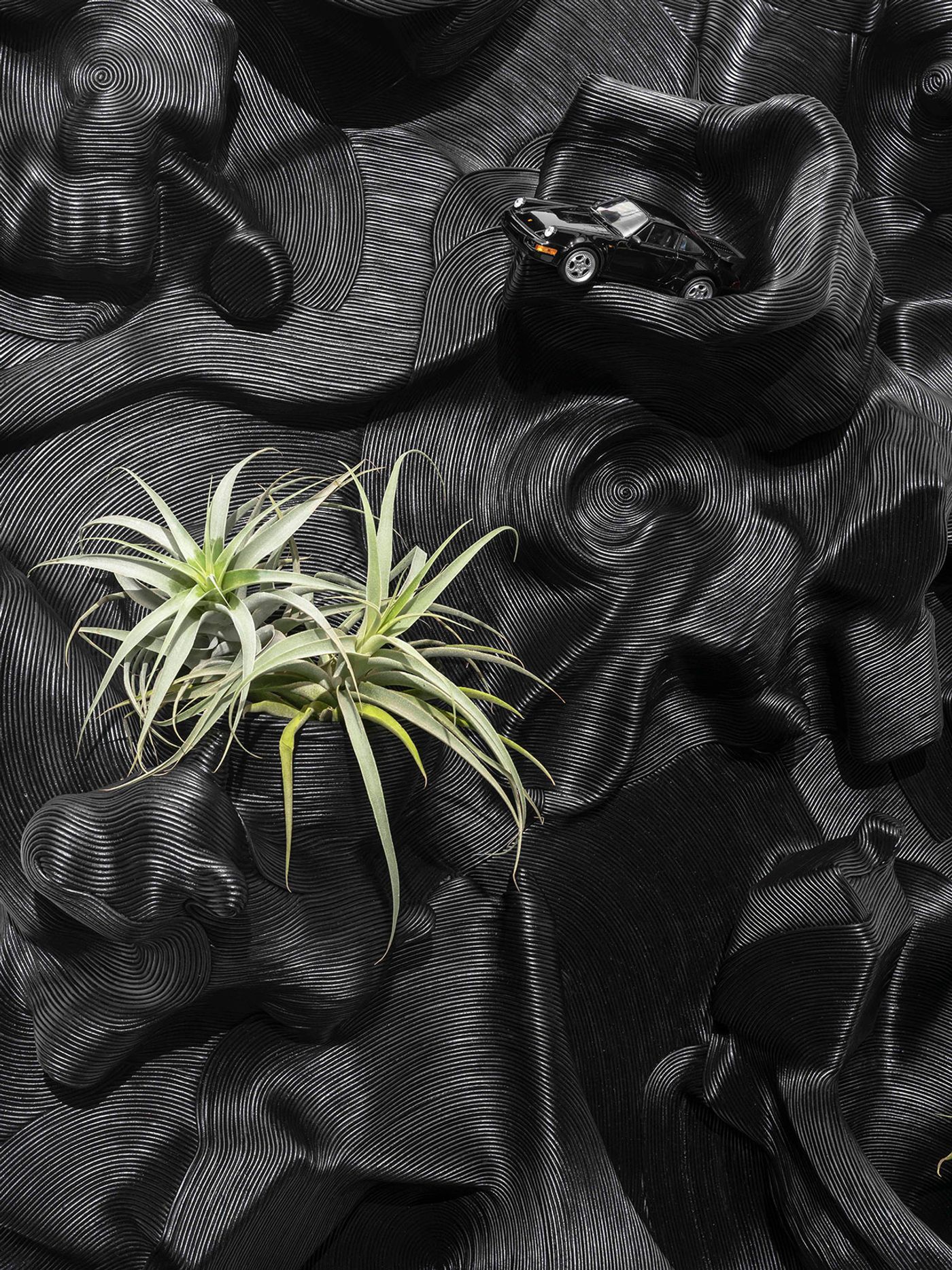 Savage Wall Organizer - Black Edition (detail).
Photo Amanda Ringstad. © Jay Sae Jung Oh.