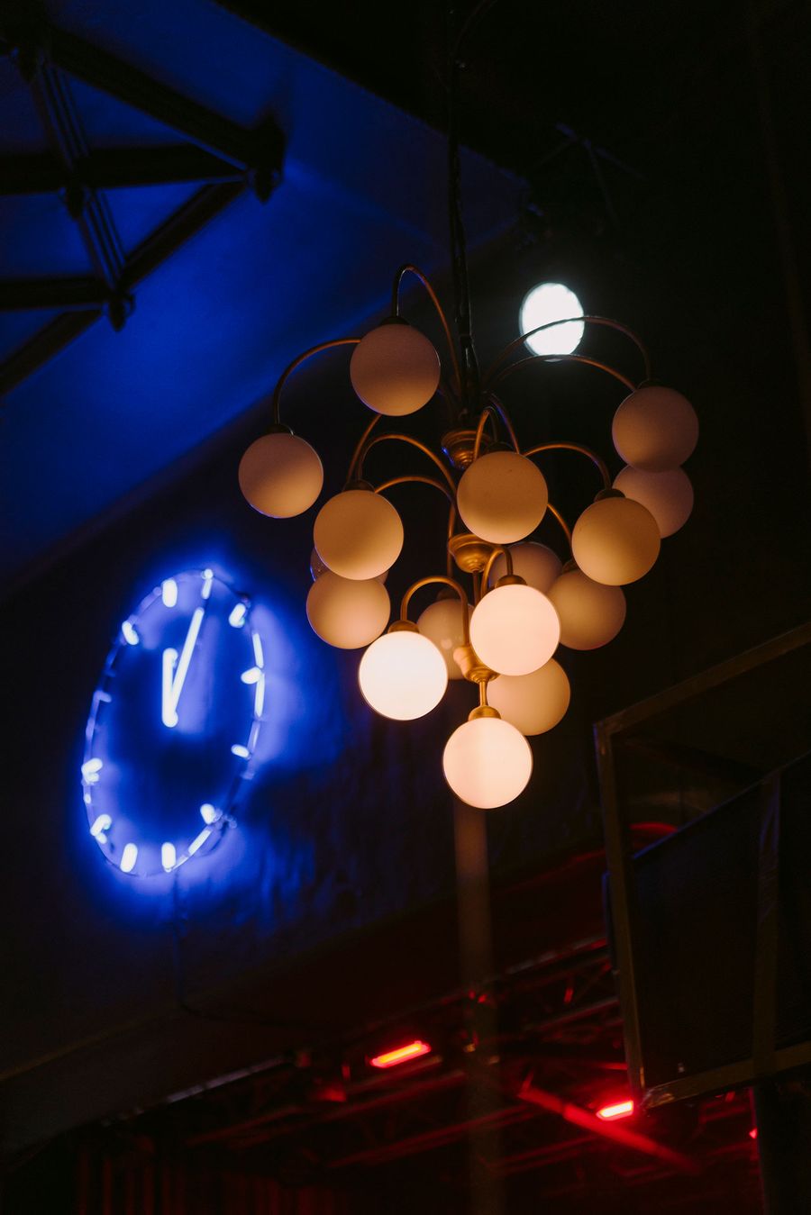 Próżność (eng. "Vanity") Club by wiercinski-studio in Poznan, Poland.Photo © PION Studio (Basia Kuligowska, Przemyslaw Nieciecki). Próżność (eng. "Vanity") Club by wiercinski-studio in Poznan, Poland.Photo © PION Studio (Basia Kuligowska, Przemyslaw Nieciecki).