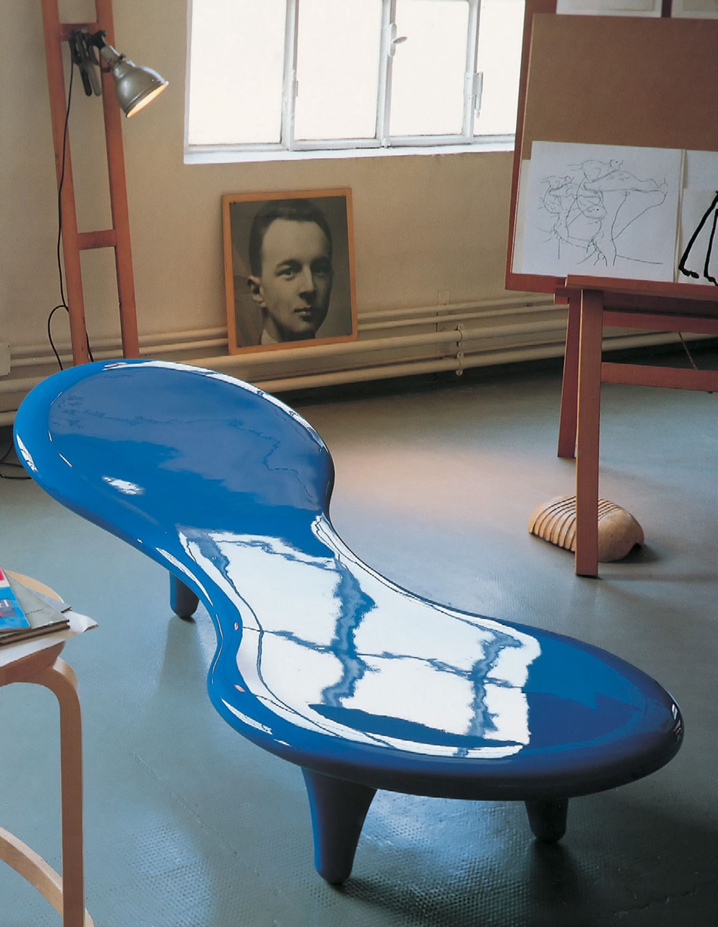ORGONE fiberglass chaise longue (1991) by Marc Newson for Cappellini. Photo © Cappellini.