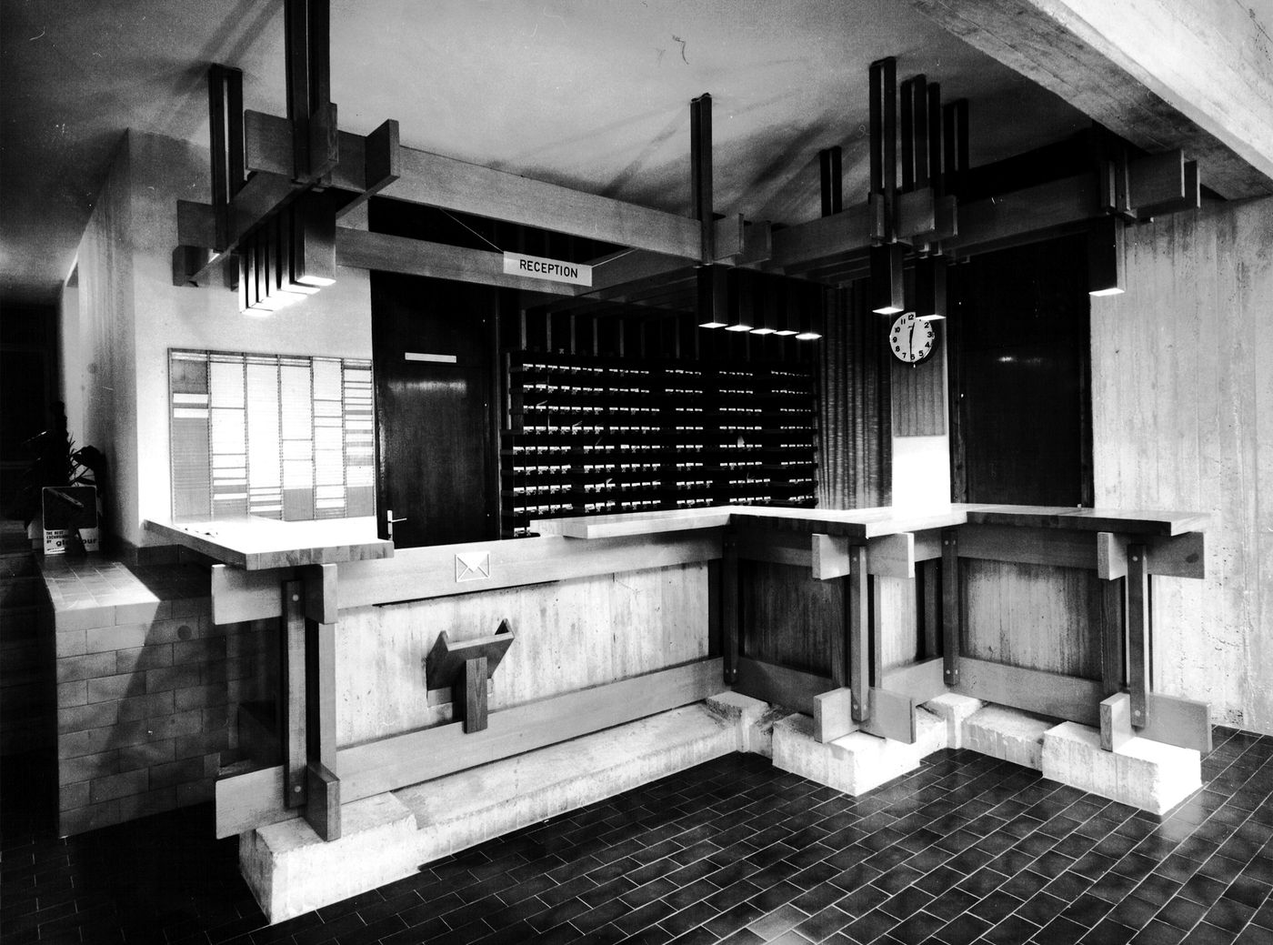 Reception area in timber and exposed concrete at the Hotel Kristal in Poreč, architect: Julije De Luca, 1970. Photo © CCN Images, Zagreb. Reception area in timber and exposed concrete at the Hotel Kristal in Poreč, architect: Julije De Luca, 1970. Photo © CCN Images, Zagreb.