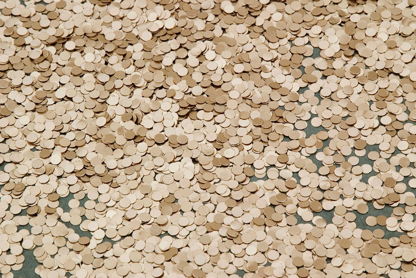 Kris Martin, Festum II, 2010. Courtesy Kris Martin and White Cube. Photo by Stephen White.
Artist's statement: Confetti is perishable, but this bronze version is eternal. We are mortal. Kris Martin, Festum II, 2010. Courtesy Kris Martin and White Cube. Photo by Stephen White.
Artist's statement: Confetti is perishable, but this bronze version is eternal. We are mortal.