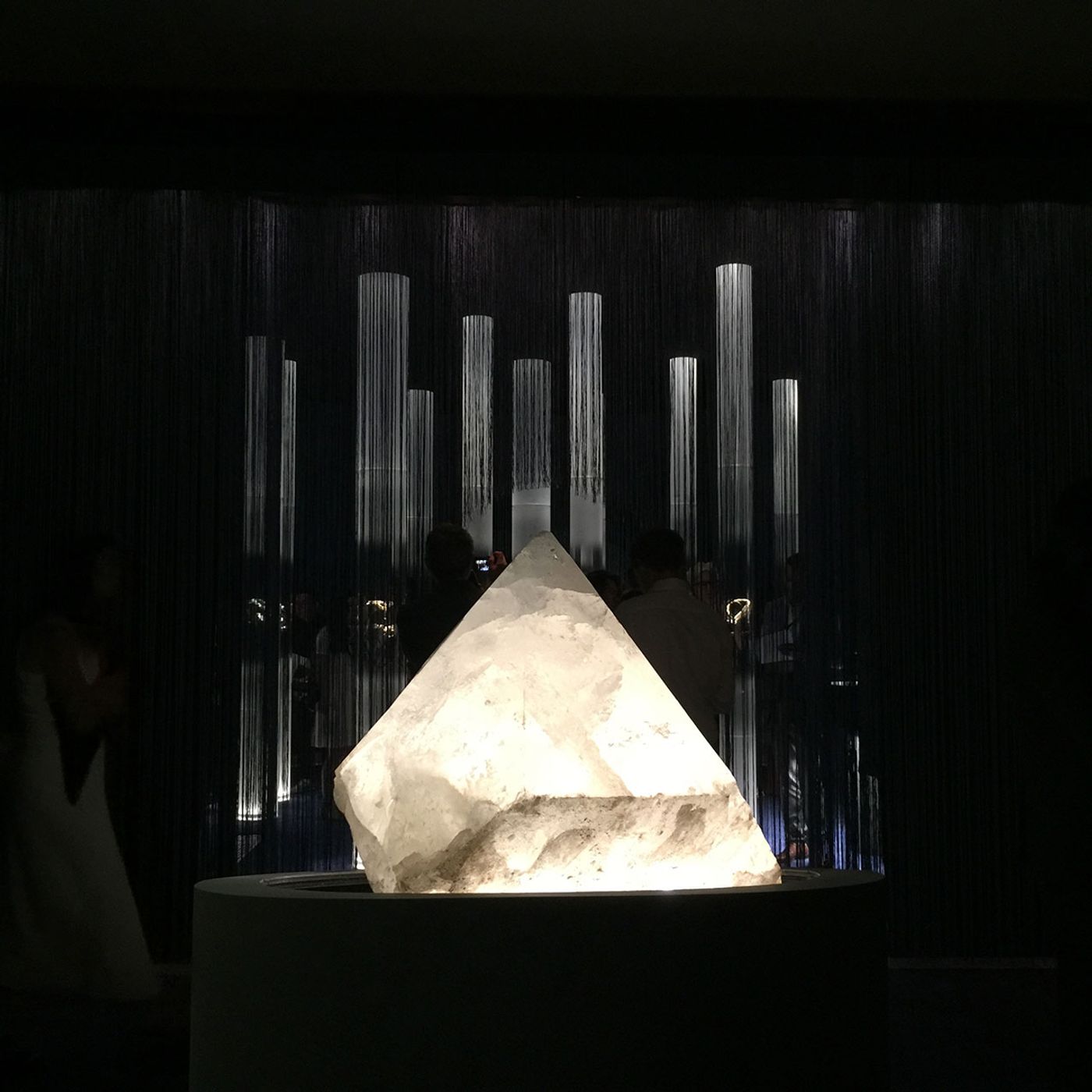 The Art &amp; Science of Gems. Exhibition view. Photo by Costas Voyatzis. 