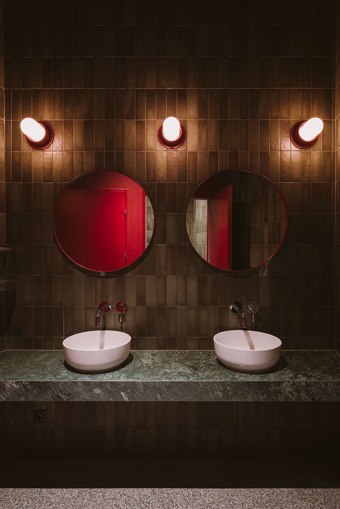MARTIM restaurant by BUCK.STUDIO.
Photo by PION Studio. MARTIM restaurant by BUCK.STUDIO.
Photo by PION Studio.