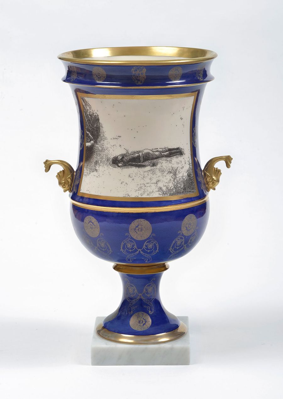 Craste Laurent, Vase Lampedusa, 2014/2015. Porcelain, glaze, lead pigments, mat burnished gold, marble. 43.2 x 27.1 x 22.5 cm. 