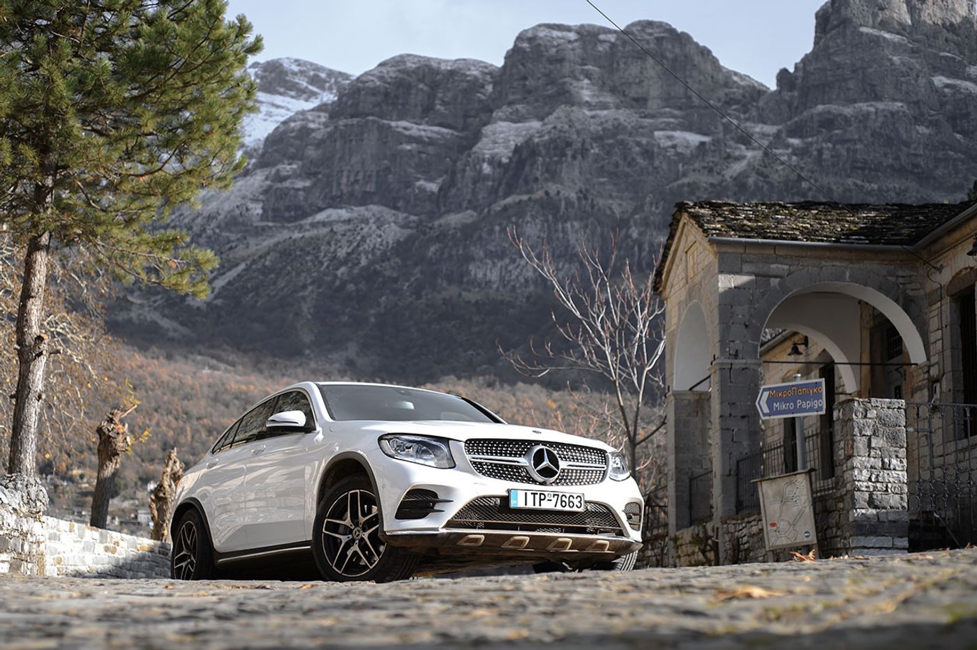 Photo by Elias Joidos © Yatzerland Ltd. Photo by Elias Joidos © Yatzerland Ltd.