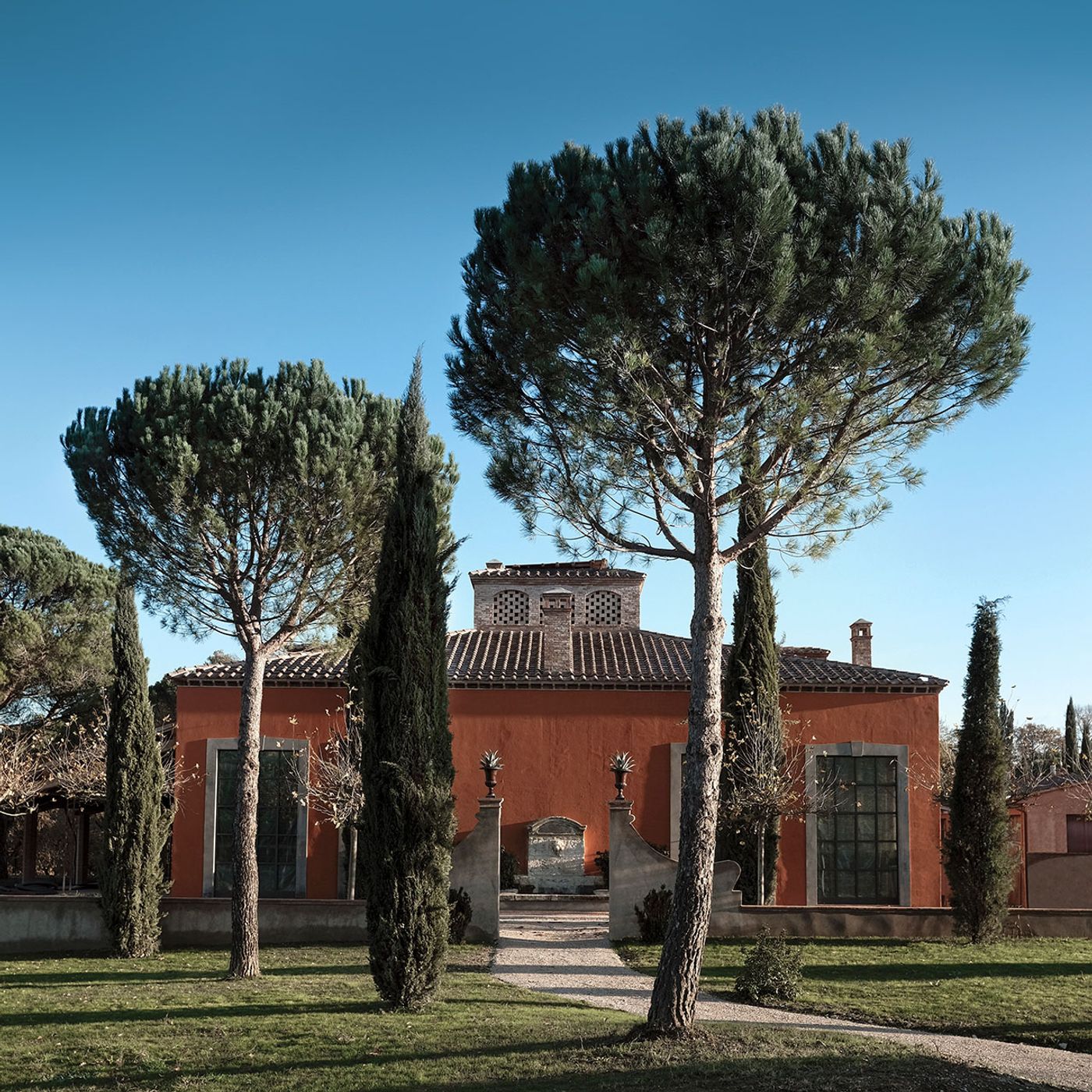 Ristorante Alle Scuderie & Bar Centrale di Reschio. Photo © Reschio estate. Ristorante Alle Scuderie & Bar Centrale di Reschio. Photo © Reschio estate.