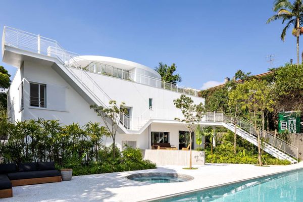 Felipe Hess Masterfully Rejigs a São Paulo Residence