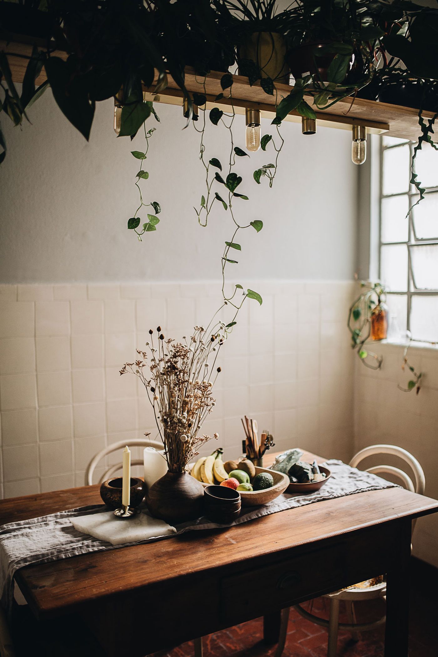 PLANT TRIBE LIVING HAPPILY EVER AFTER WITH PLANTSBy Igor Josifovic &amp; Judith de Graaff
Photo: The home of Derek Fernandes in São Paulo, Brazil.Photography by Jules Villbrandt.