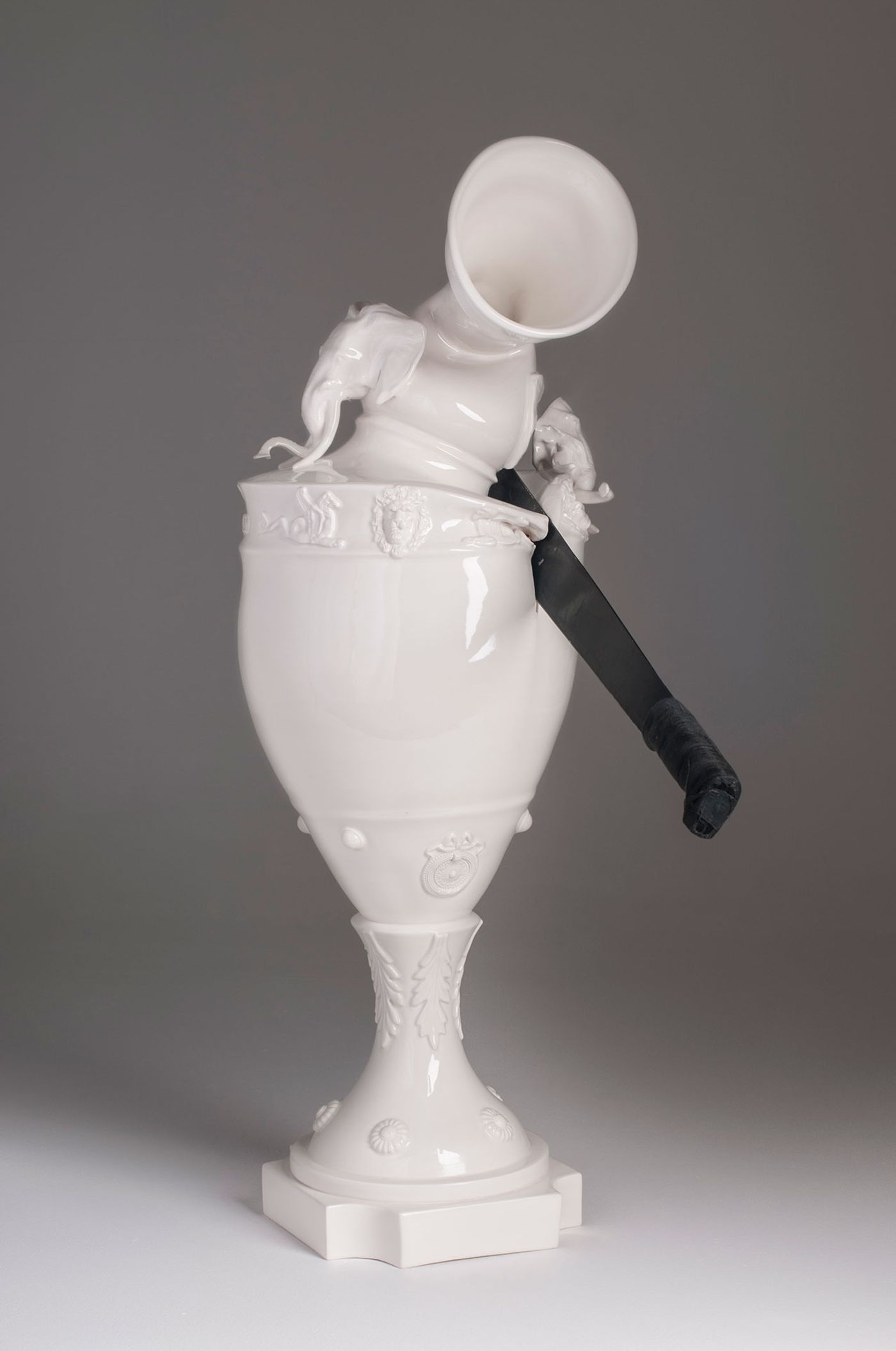 Craste Laurent, Style colonial, 2012. Porcelain, glaze, machete, 86.5 x 31 x 31.5 cm. Claridge collection.