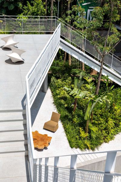 Felipe Hess Masterfully Rejigs a São Paulo Residence