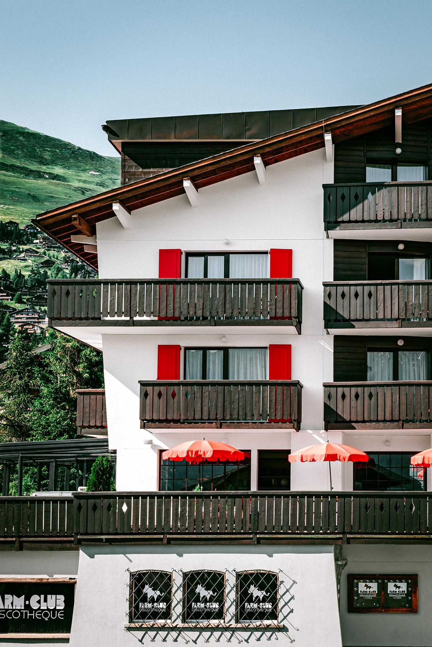 Photo © Experimental Chalet. Photo © Experimental Chalet.