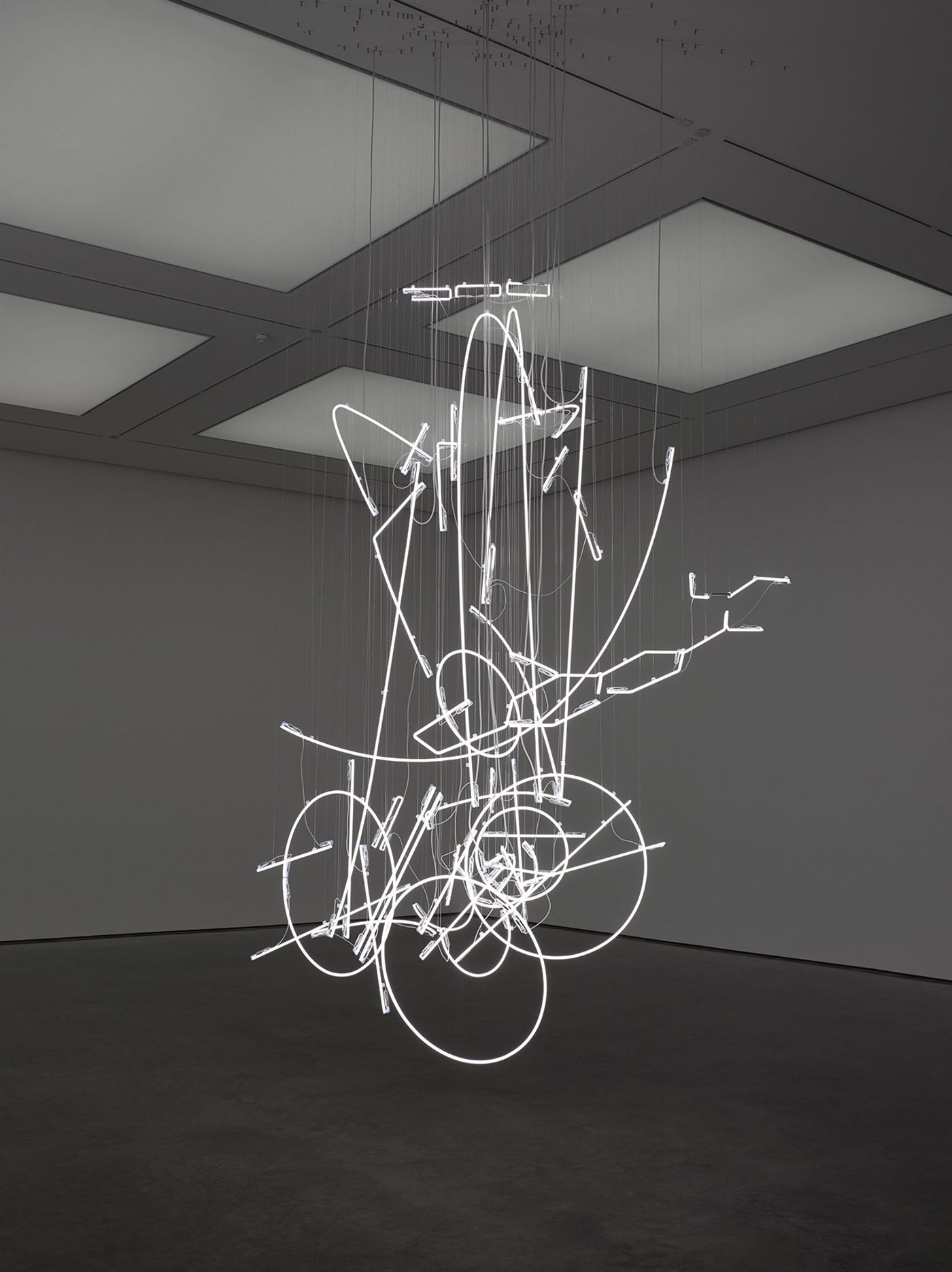 Cerith Wyn Evans, Neon Forms (after Noh III), 2015 © Cerith Wyn Evans. Courtesy White Cube. Photo: George Darrell. Cerith Wyn Evans, Neon Forms (after Noh III), 2015 © Cerith Wyn Evans. Courtesy White Cube. Photo: George Darrell.